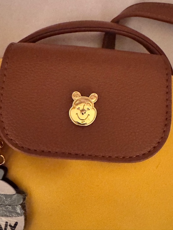 New Disney Yellow & Brown Mini Winnie the Pooh Crossbody Bag w/Bag Charm - Picture 5 of 8